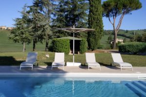 Casa vacanze Marche Villa Paola - piscina